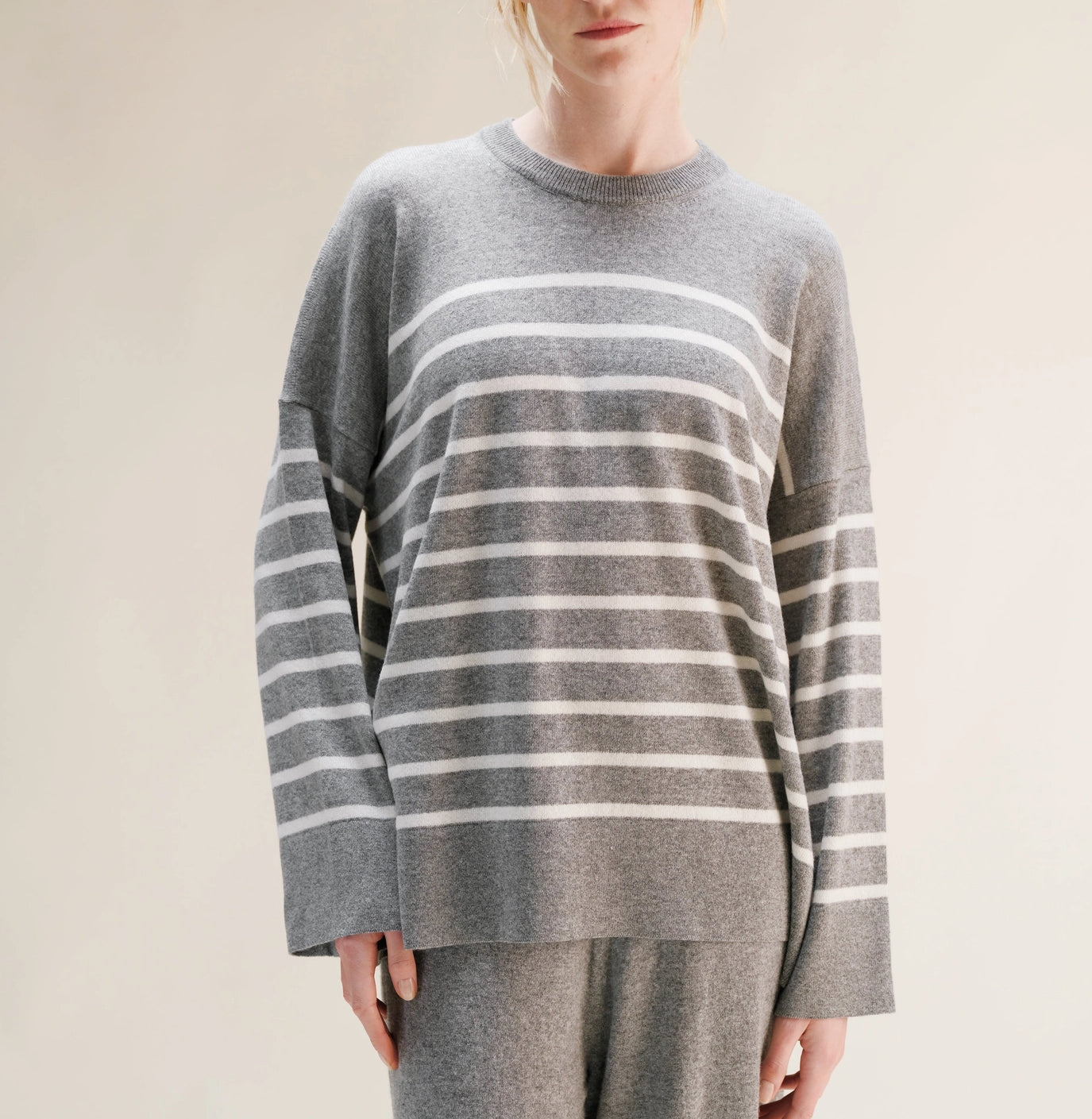 Celeste Oversized Cashmere-Mix Sweater Pewter and Ivory