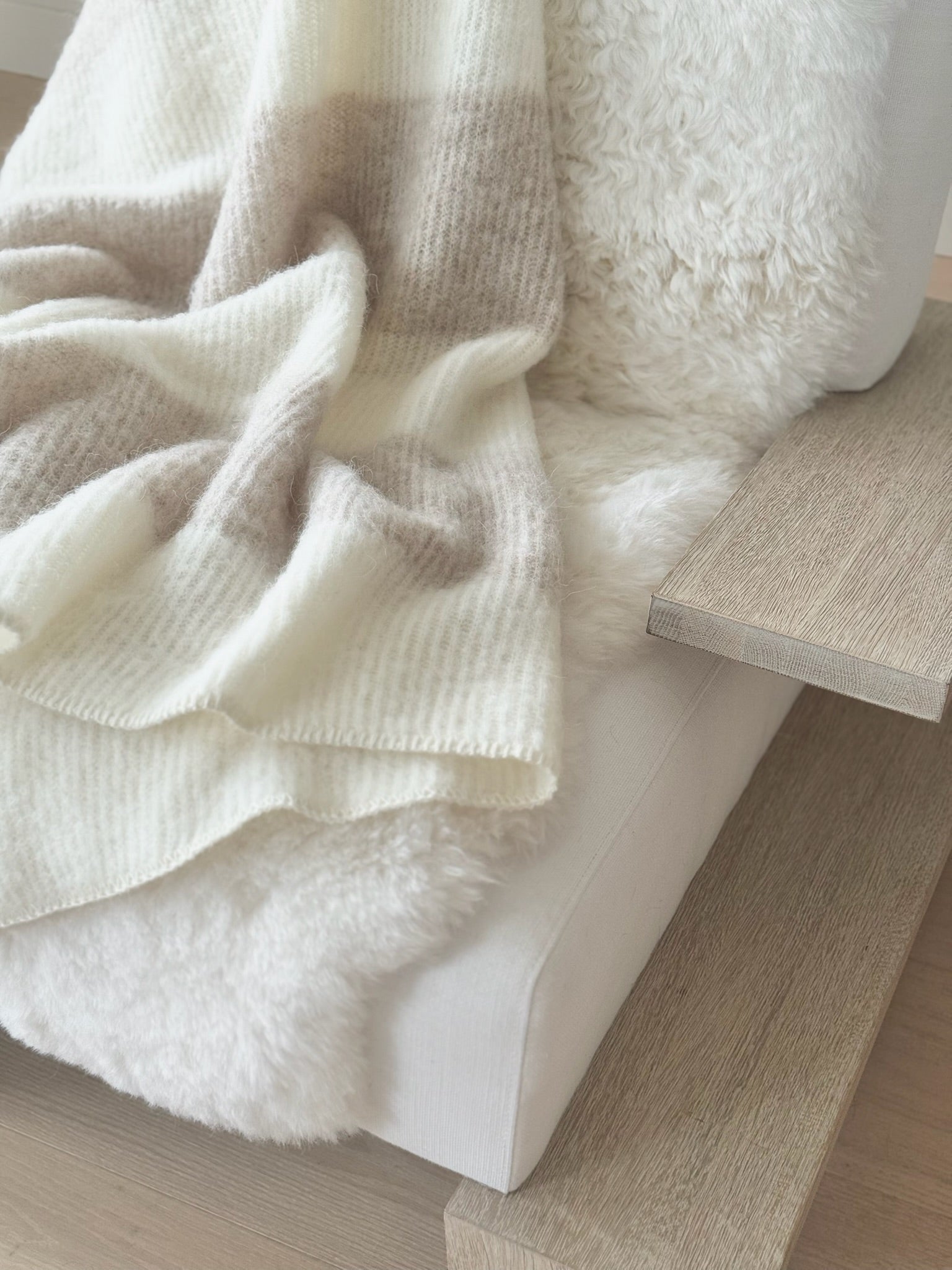 “Liv” [Icelandic Lambswool Blanket] Fawn + Ivory